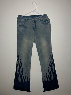 SHEIN Light Blue Denim Jeans with White Lining